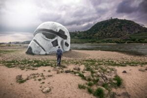 star wars paisaje desolado con casco trooper fanart. Escribir una novela de la saga Star Wars